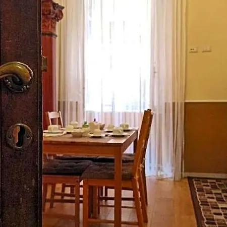 Couette-café Domina Popolo Rome