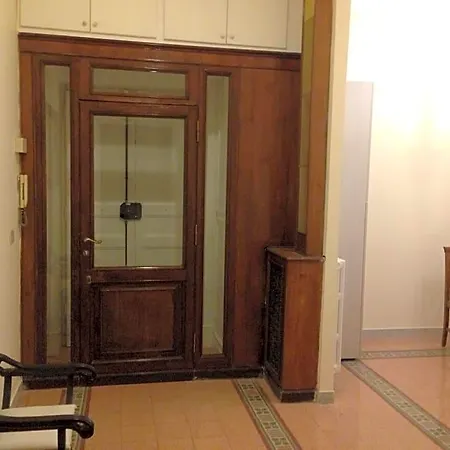 Domina Popolo Rome